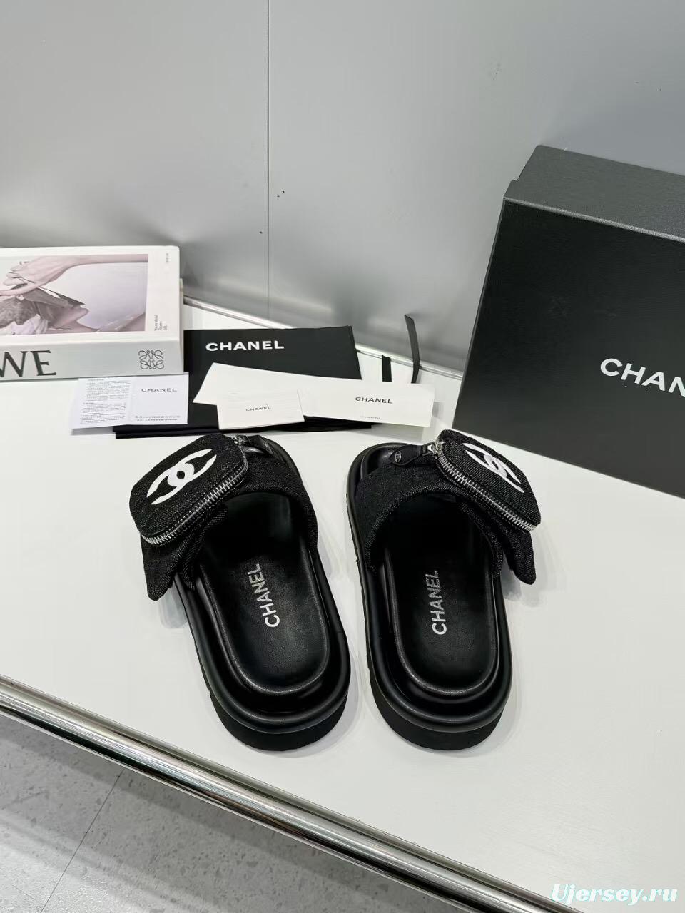 2025 Slippers Chanel Black Fabric Slippers