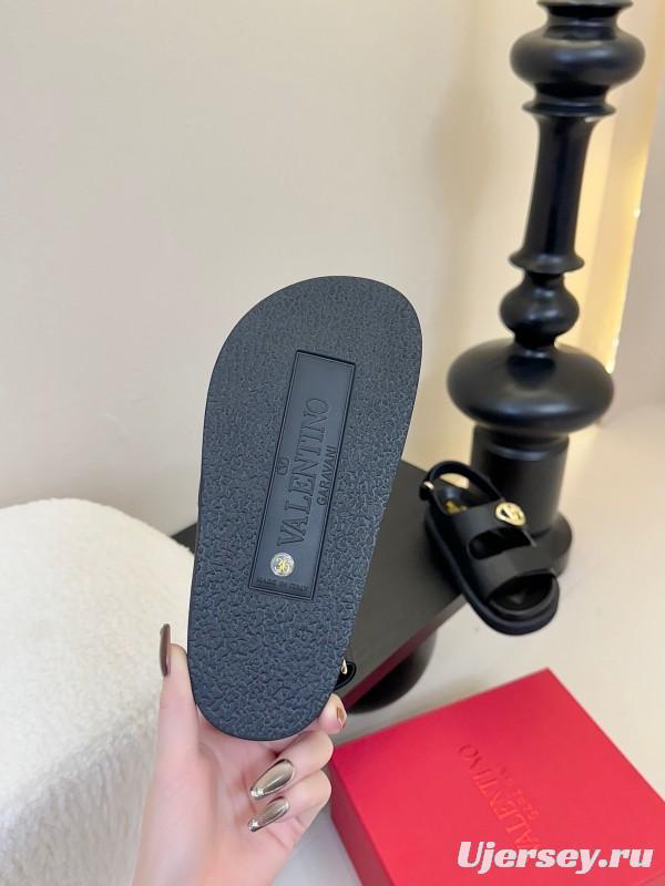 2025 Women Valentino Black Leather Sandals V Buckle KFY00320