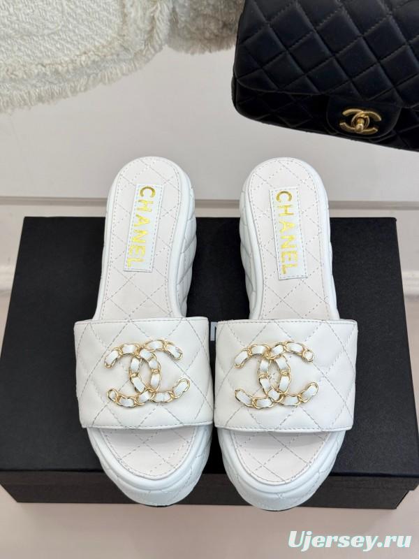 2025 Women Chanel White Leather Slippers