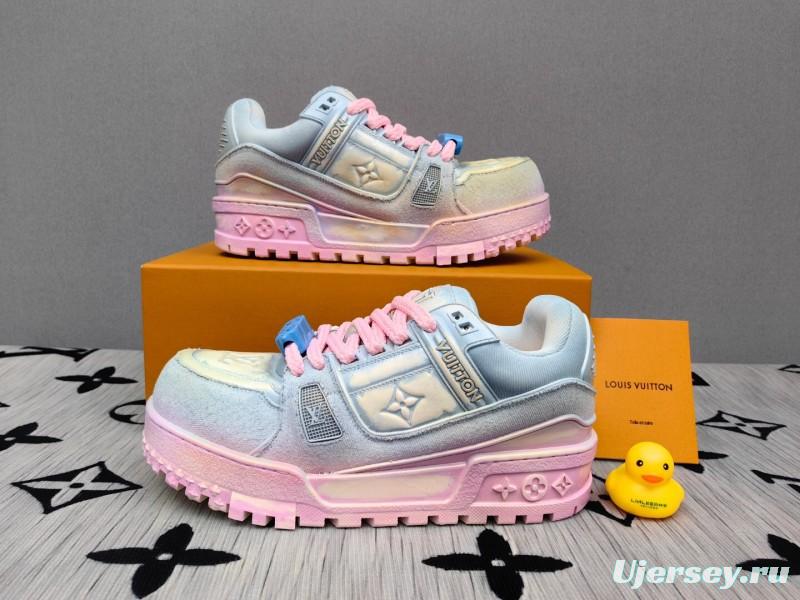 2025 Unisex Louis Vuitton Pink Grey Denim Sneakers KFY00510