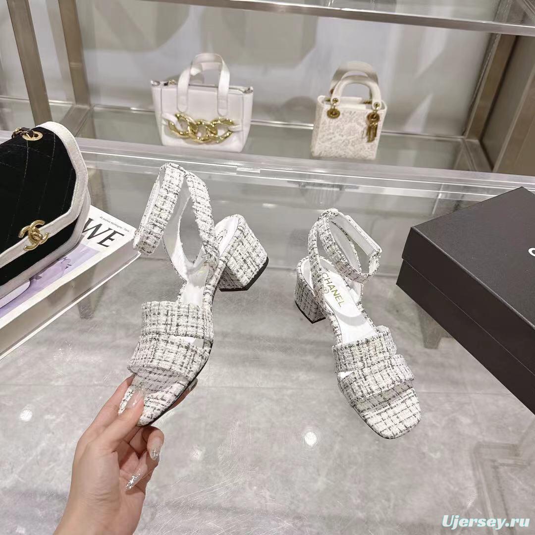 2025 Women Chanel White Black Tweed Leather Sandals LY00280