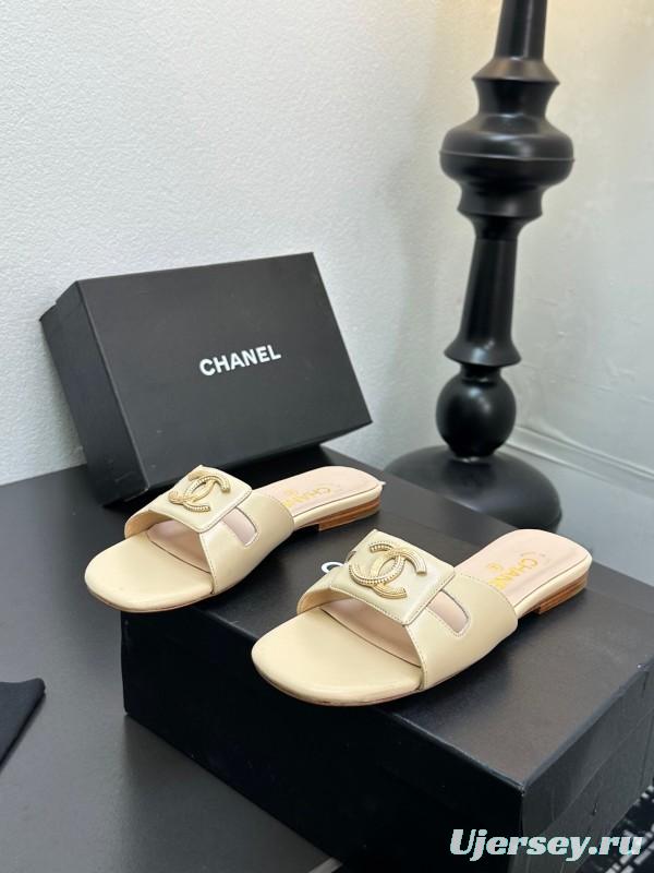 2025 Slippers Chanel Beige Leather Slippers