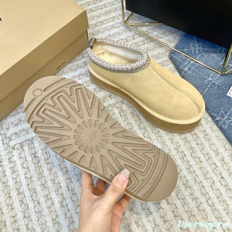 2024 Women UGG Beige Suede Platform Slip-On MJ00230