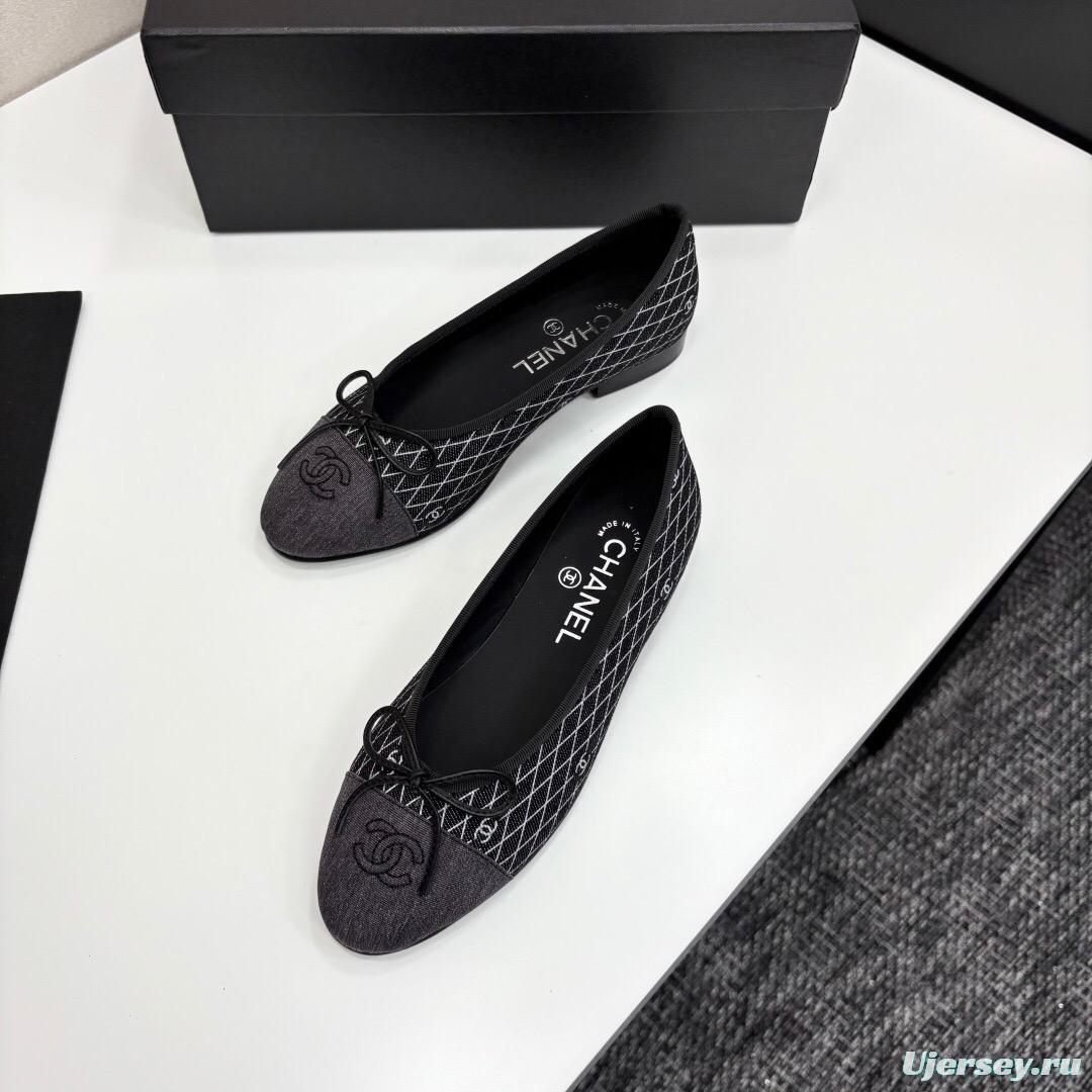 2025 Women Chanel Black Grey Fabric Leather Ballet Flat LY00360