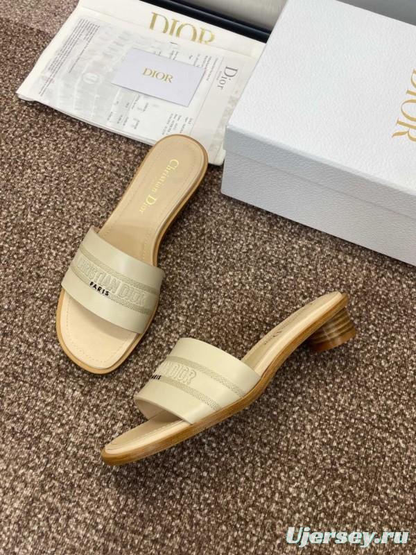 2025 Women Dior Beige Leather Slippers Embroidered KFY00300