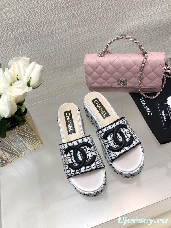 2025 Women Chanel Black White Textile Slippers LY00320