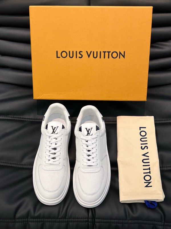 2024 Men Louis Vuitton White Leather Sneakers MJ00400