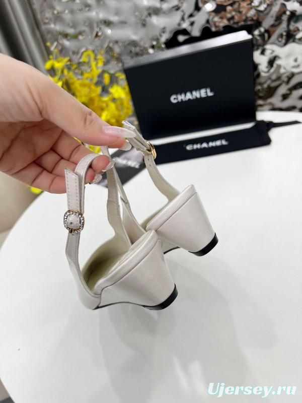 2025 Women Chanel White Black Leather Slingback Flats