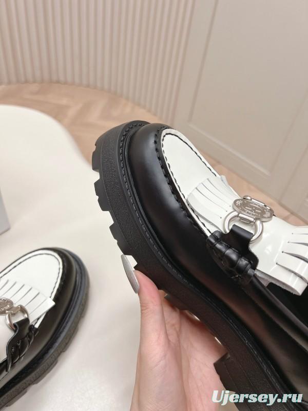 2025 Women Dior Black White Leather Loafers Metal Buckle KFY00350