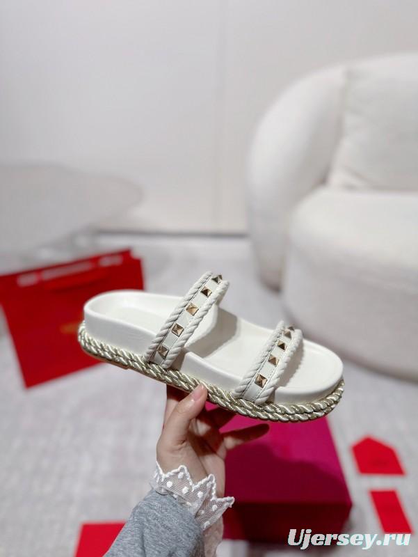 2025 Women Valentino White Leather Sandals Studded LY00250
