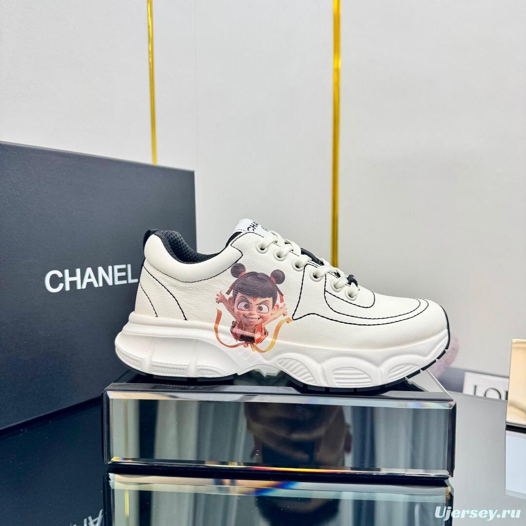 2025 Women Chanel White Leather Sneakers Graphic LY00360