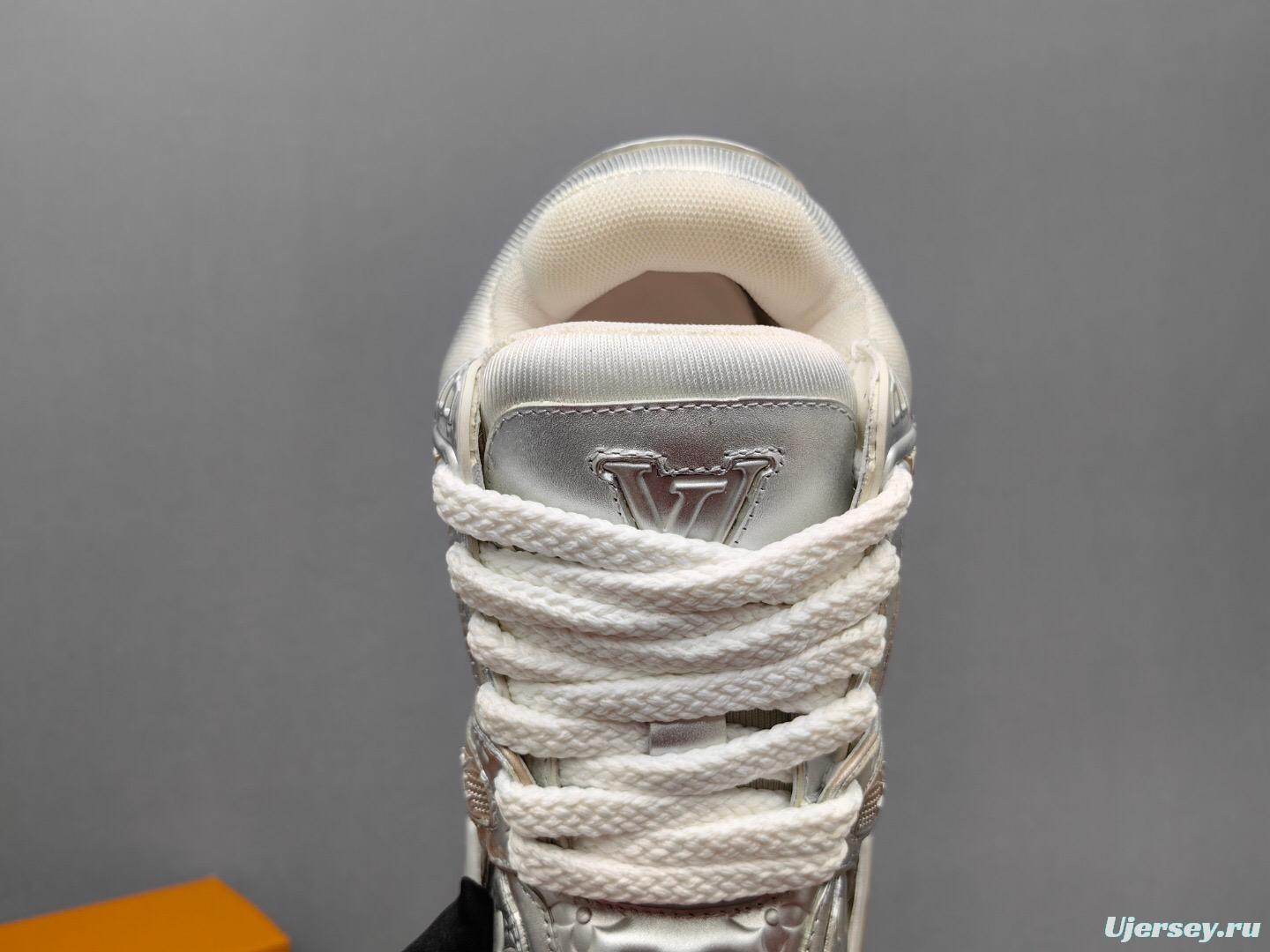 2025 Unisex Louis Vuitton Silver Leather LV Trainer