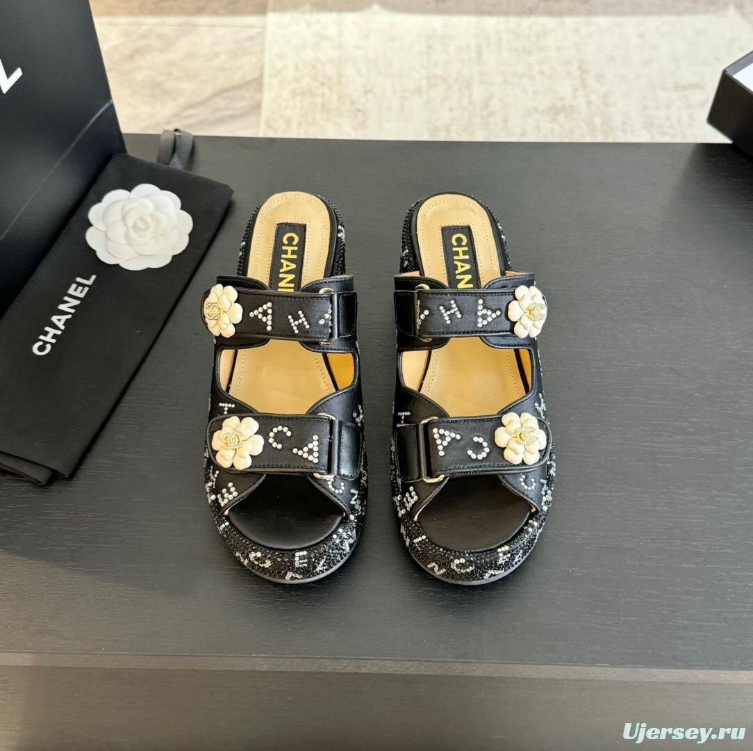 2025 Women Chanel Black PEARL Leather Slippers LY00330