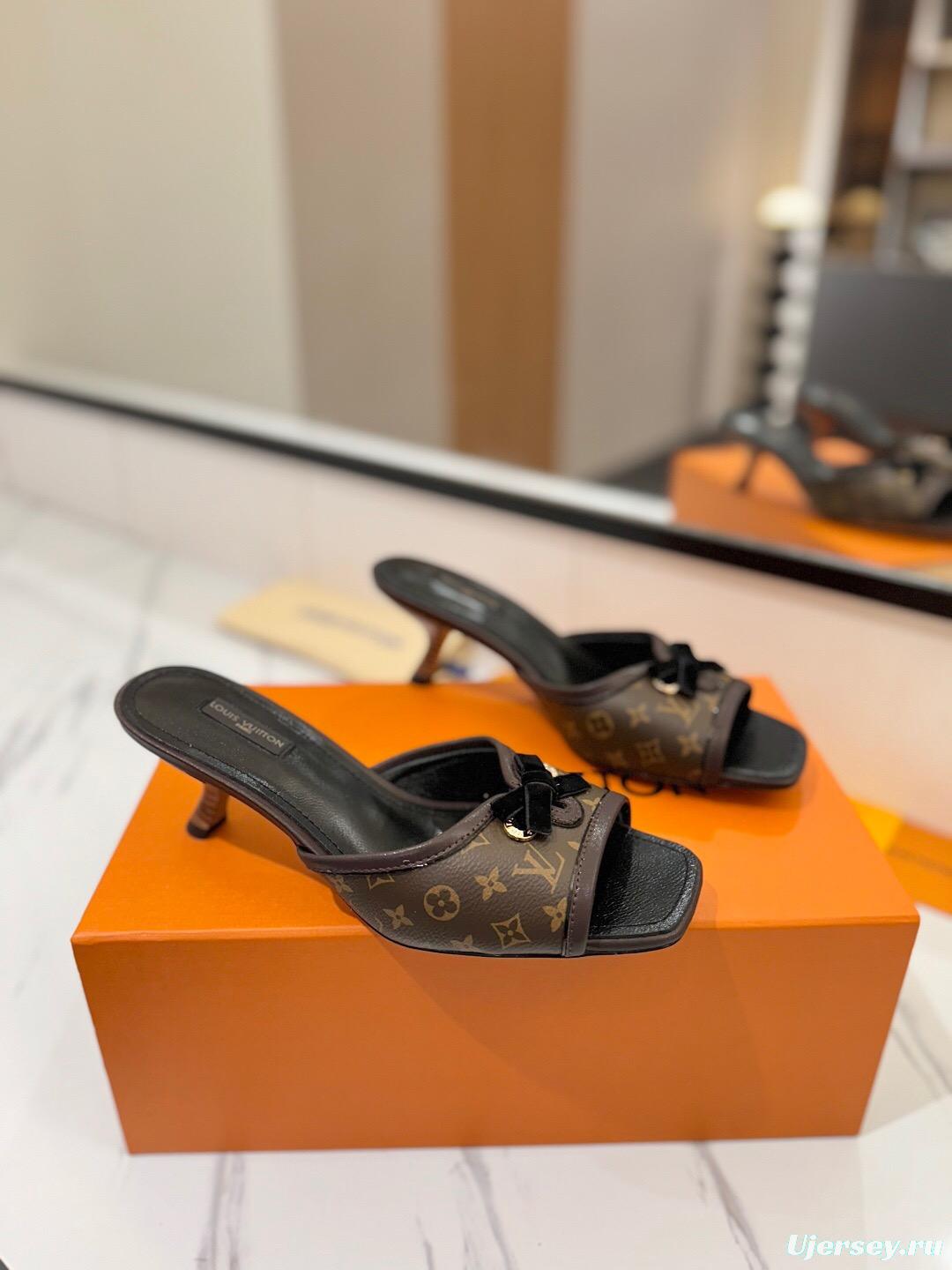 2025 Women Louis Vuitton Brown Monogram Leather Sandals KFY00310