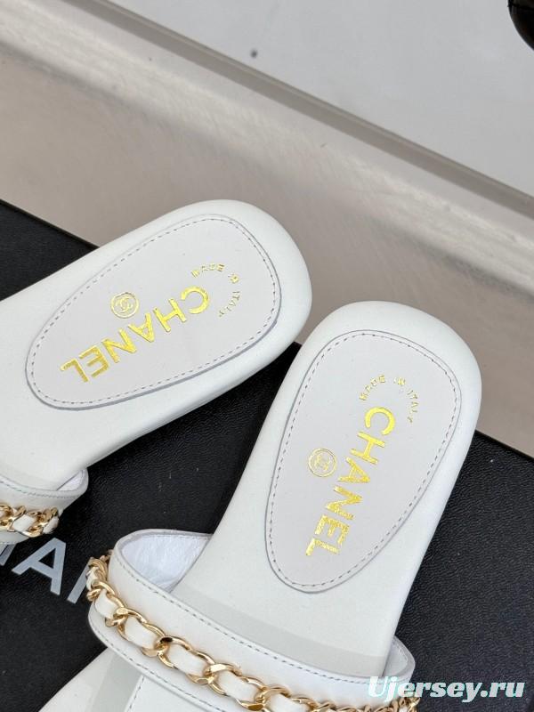 2025 Women Chanel White Leather Slippers CC Chain KFY00250