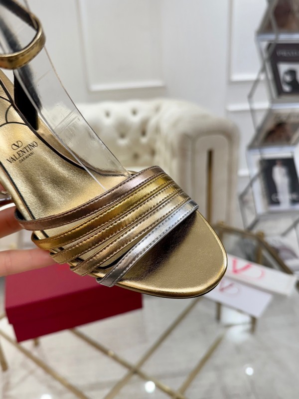 2025 Women Valentino Gold Leather Sandals LY00310