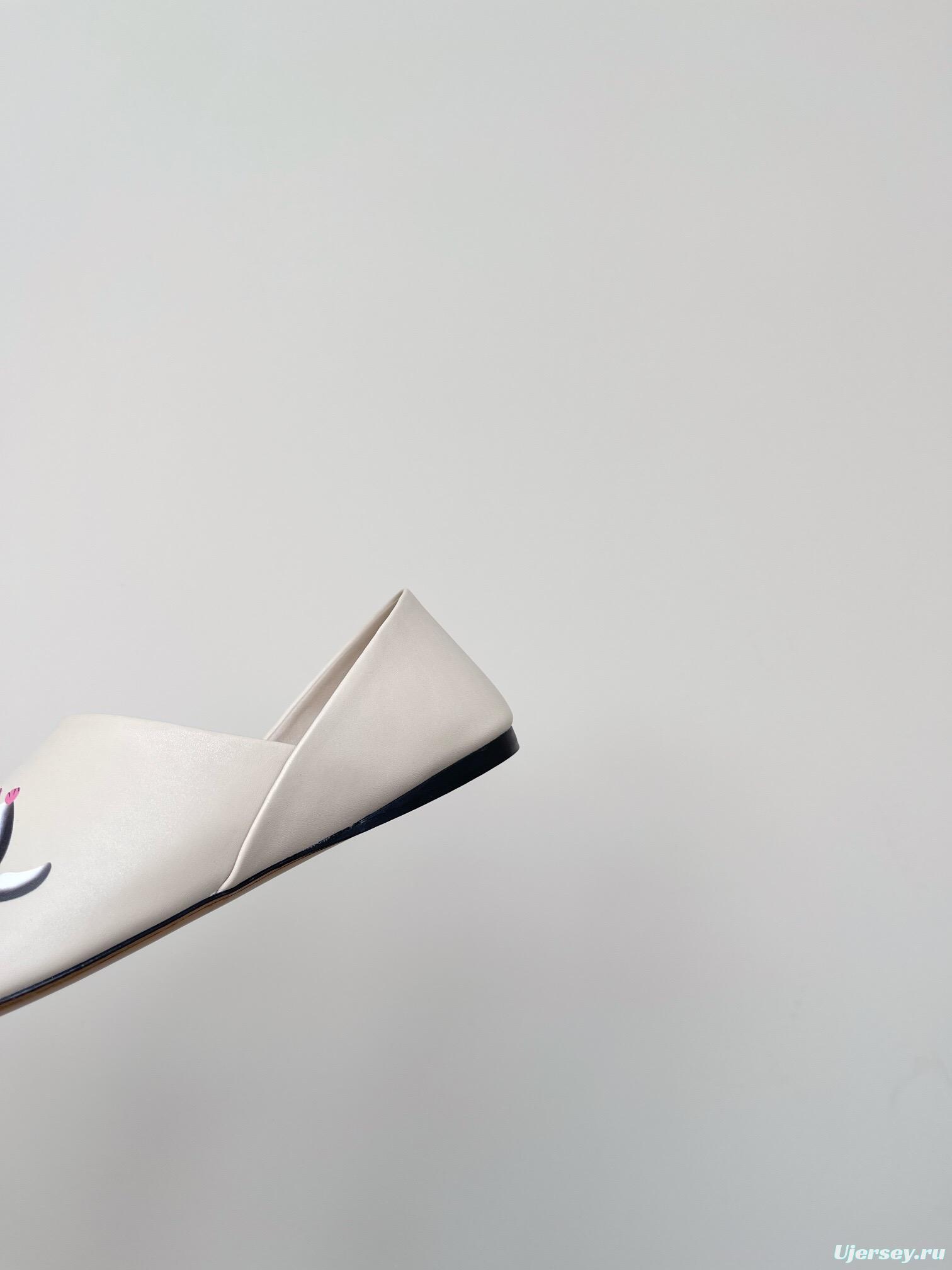 2025 Women Loewe Beige Lambskin Slippers Whale Pattern