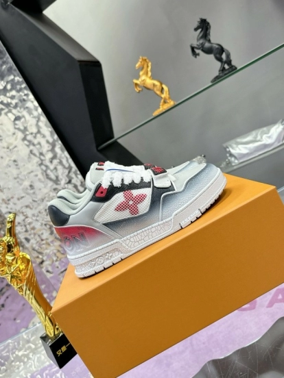 2024 Unisex Louis Vuitton White Gray Pink Leather Mesh Trainer