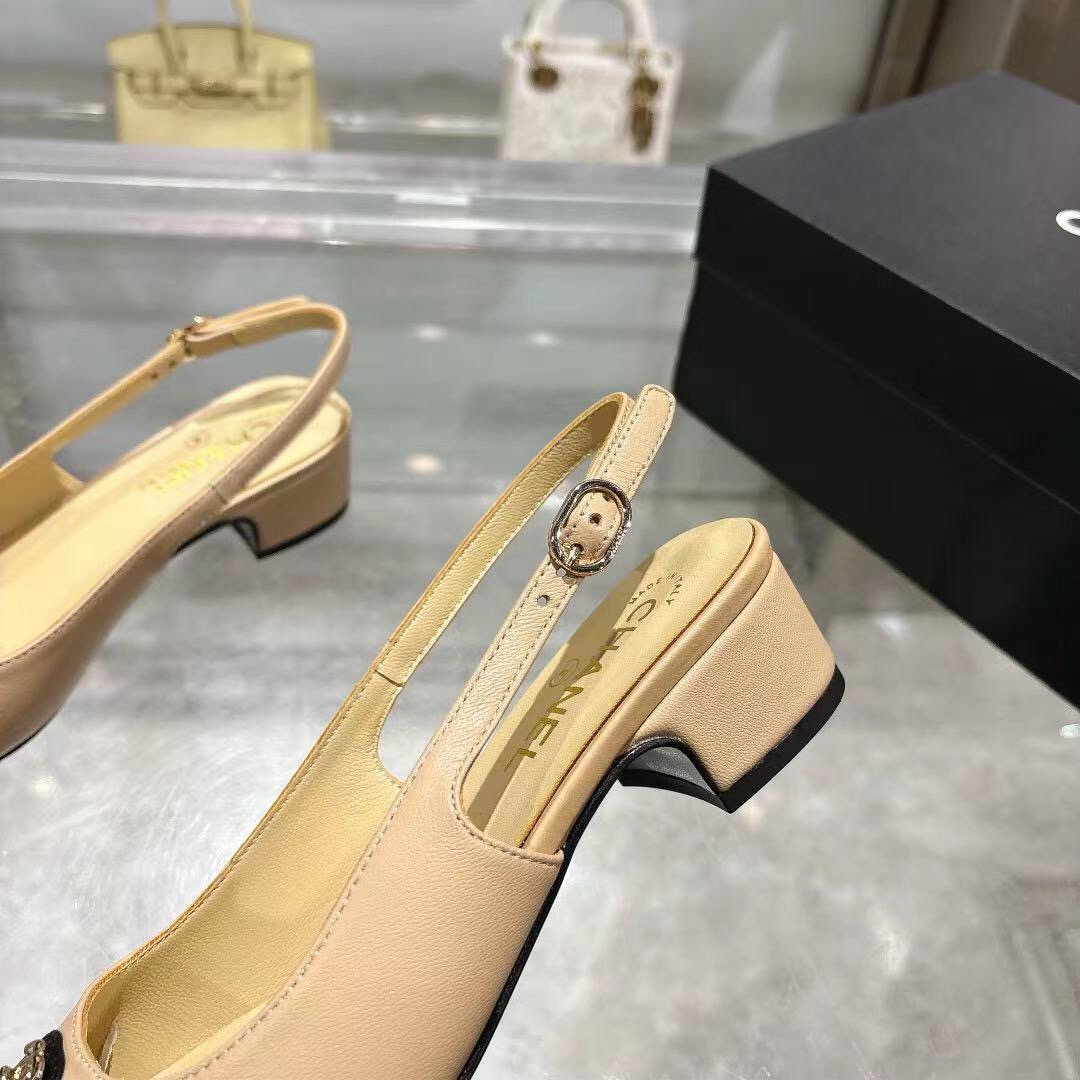 2025 Women Chanel Beige Black Leather Slingback Sandals LY00300
