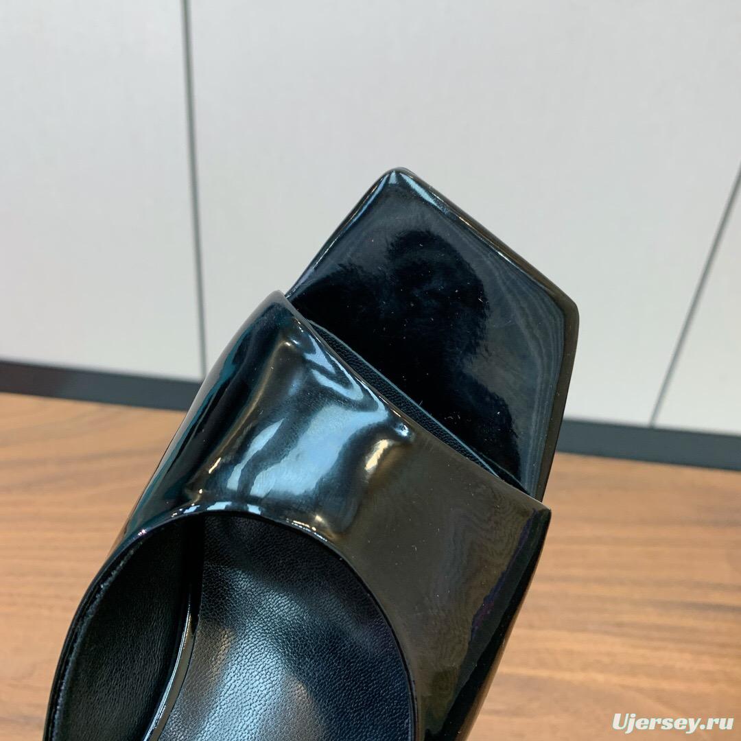 2025 Women VERSACE Black Patent Leather Slippers