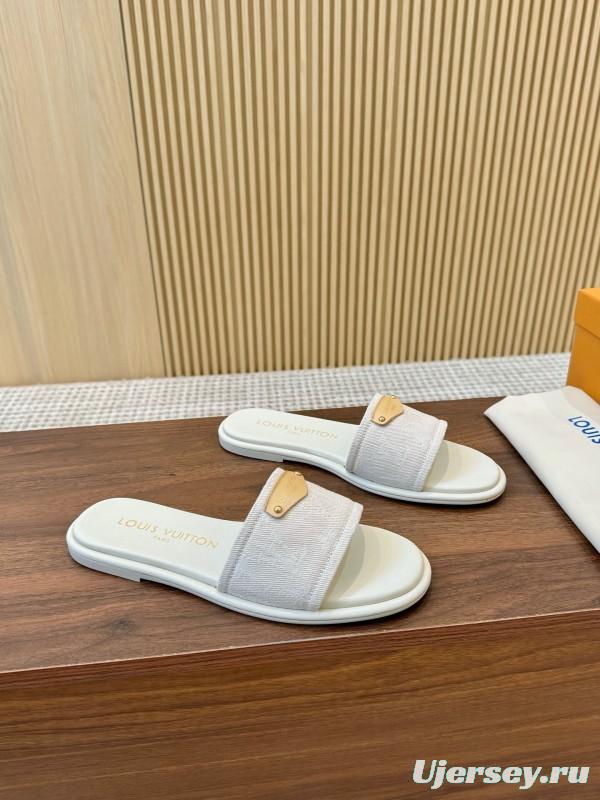 2025 Women Louis Vuitton White Leather Slippers LY00200