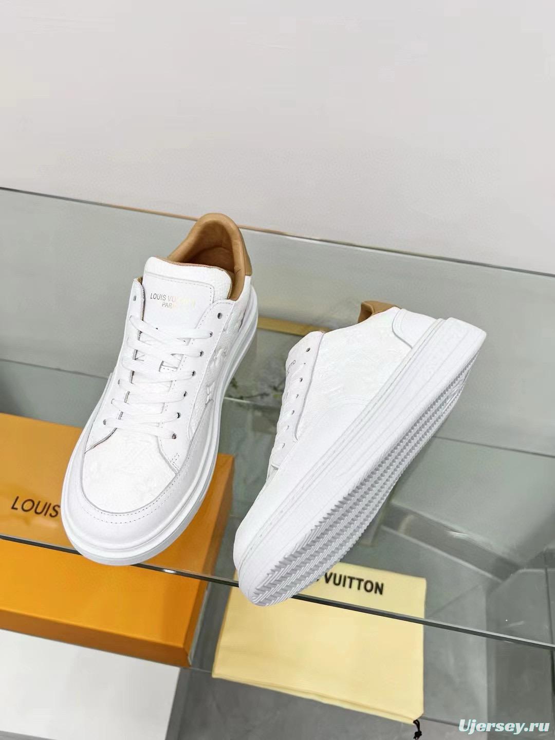 2024 Unisex Louis Vuitton White Beige Leather Sneakers Maxi Damier MJ00330