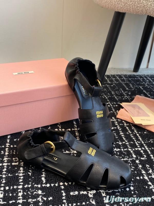 2025 Women Miu Miu Black Leather Flat Roman Sandals