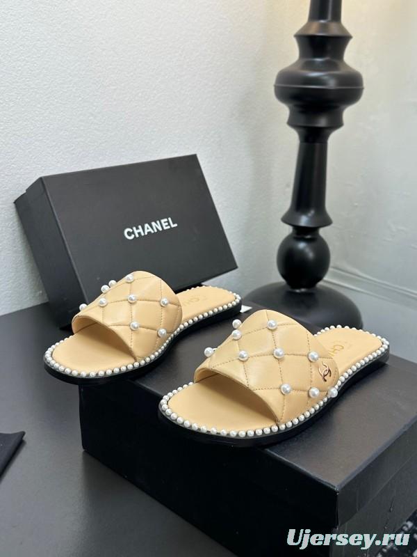 2025 Slippers Chanel Beige Lambskin Pearl