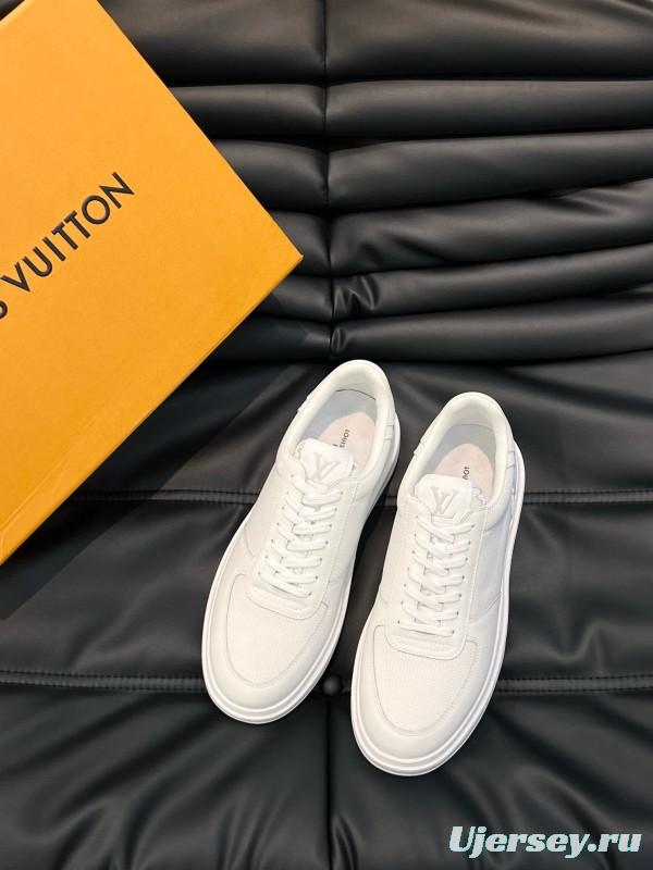 2024 Men Louis Vuitton White Leather Casual Sneakers MJ00400