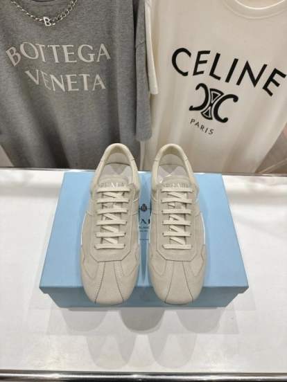 2025 Unisex Bottega Veneta White Leather Sneakers