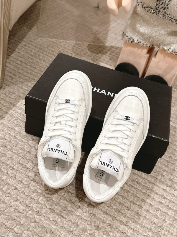 2025 Women Chanel White Leather Sneakers