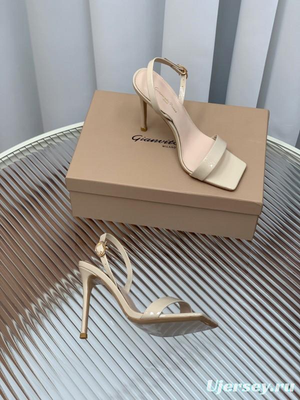 2025 Women Gianvito Rossi Beige Patent Leather Sandals