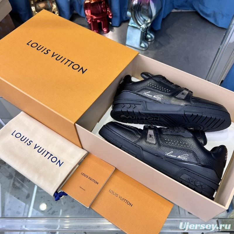2025 Men Louis Vuitton Black Leather LV Trainer