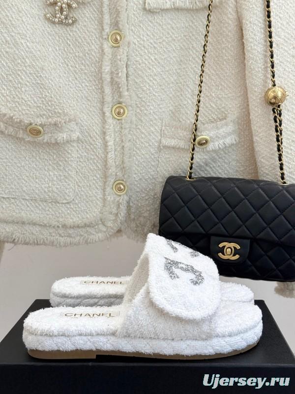 2025 Slippers Chanel White Terry Cloth Crystal CC Logo KFY00220