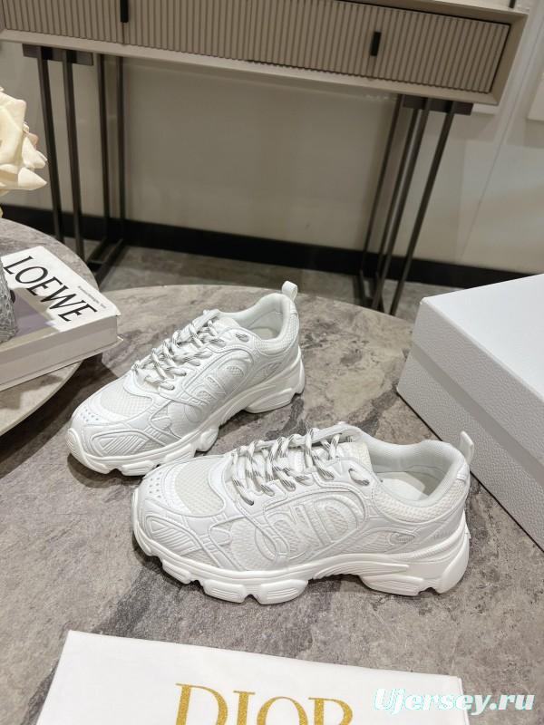 2025 Women Dior White Fabric Running Shoes KFY00370
