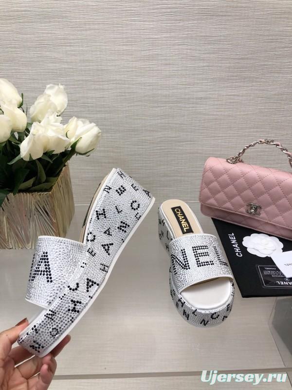 2025 Slippers Chanel White Silk Platform Crystal LY00320