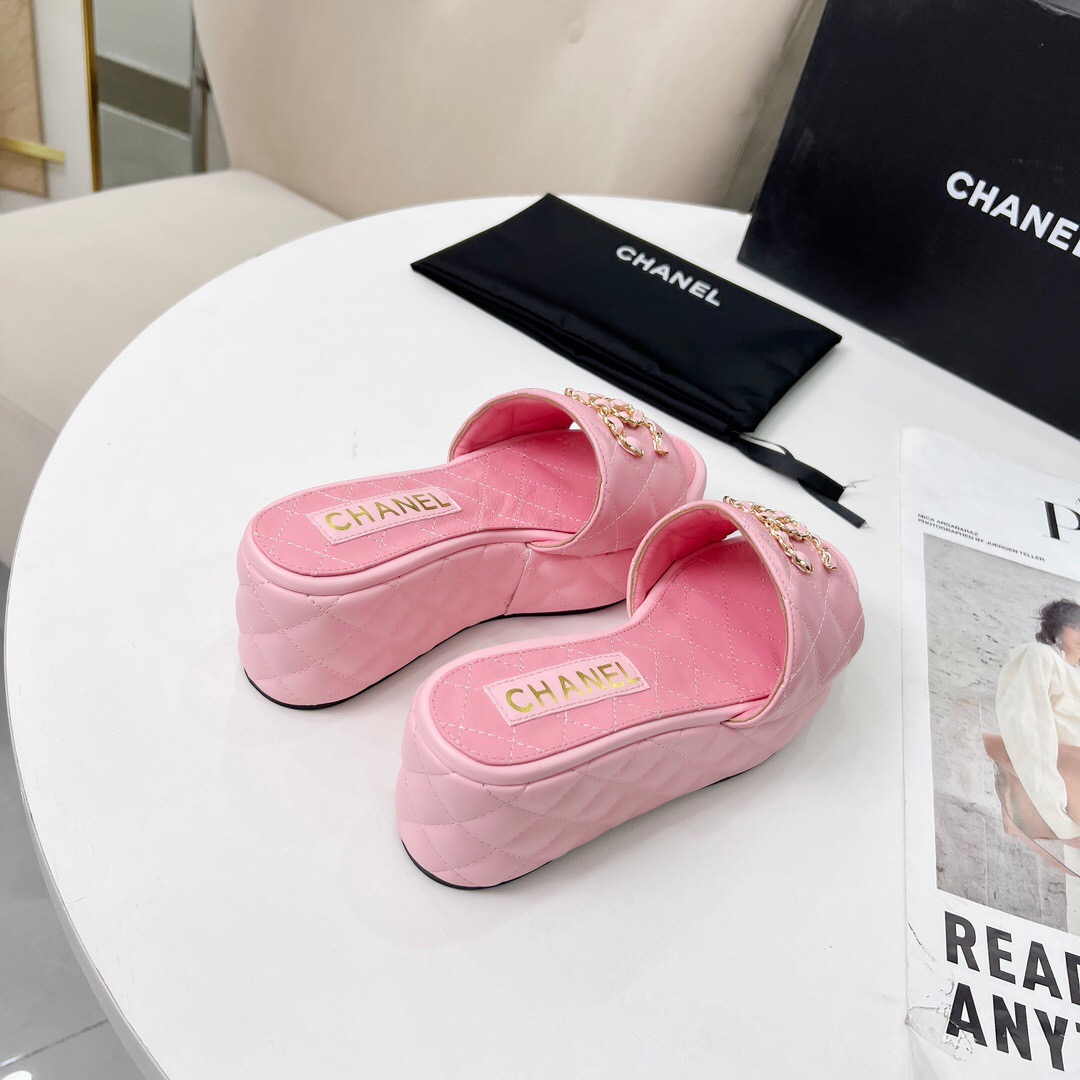 2025 Women Chanel Pink Leather Platform Sandals LY00240