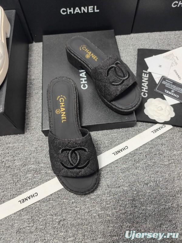 2025 Slippers Chanel Black Fabric Slippers