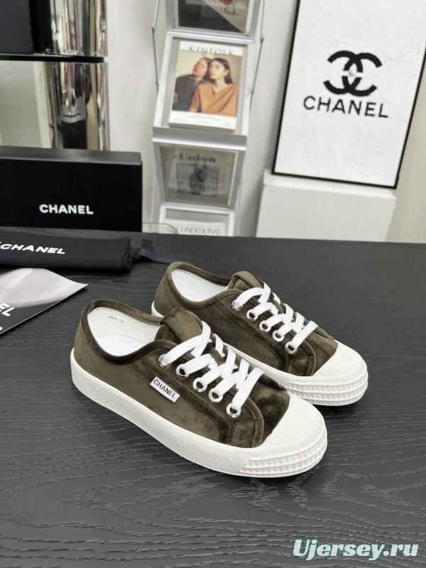 2025 Women Chanel Army Green Suede Casual Sneakers