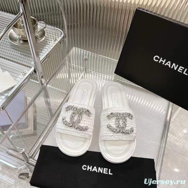 2025 Slippers Chanel White Raffia Crystal LY00270
