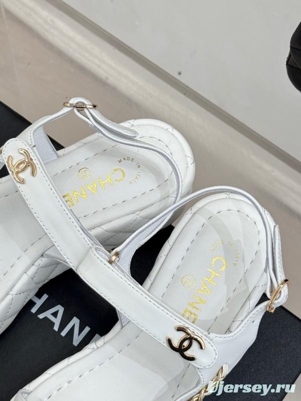 2025 Women Chanel White Leather Sandals Chain Decoration KFY00270
