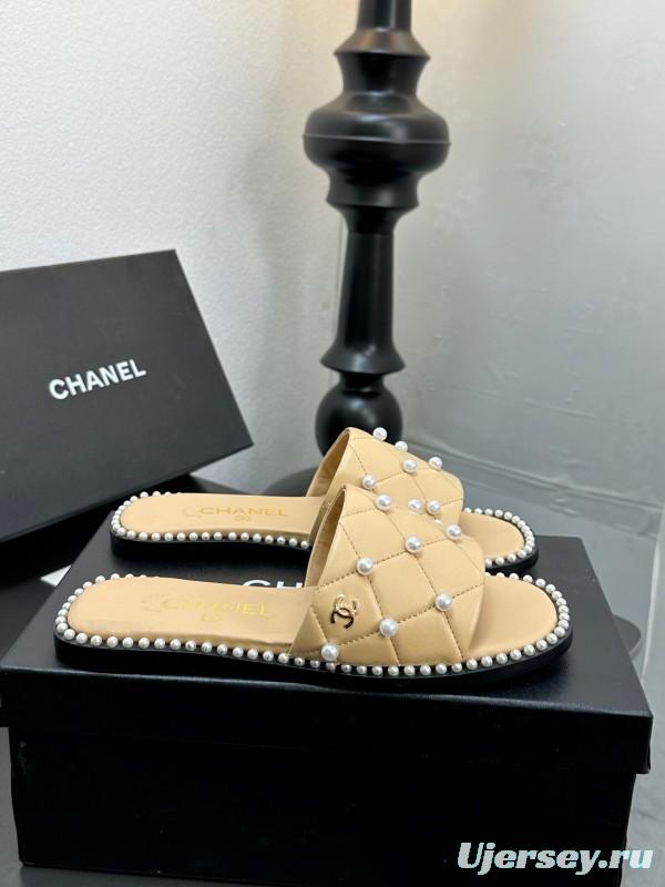 2025 Slippers Chanel Beige Lambskin Pearl