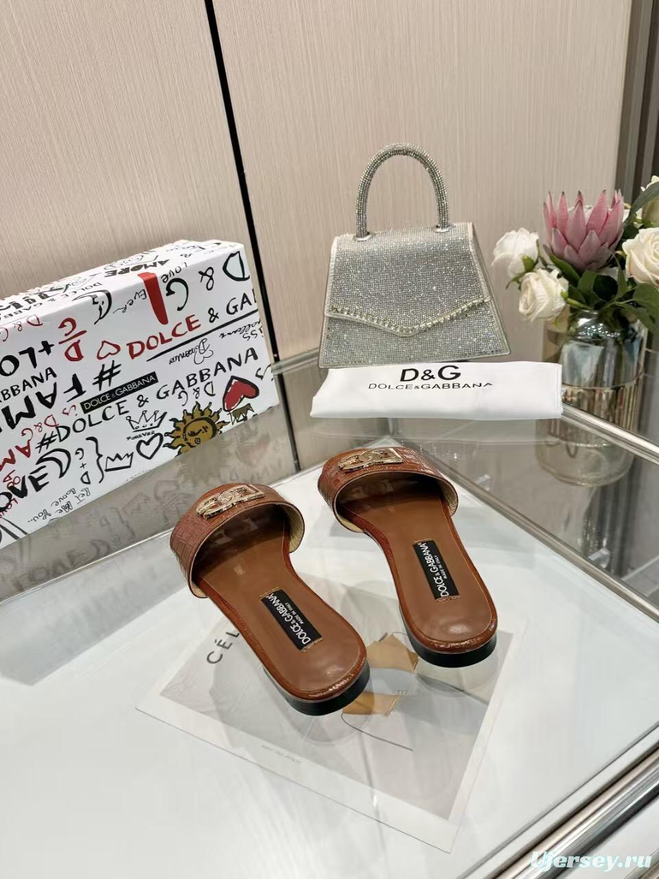 2025 Women Dolce & Gabbana Brown Leather Slippers LY00190