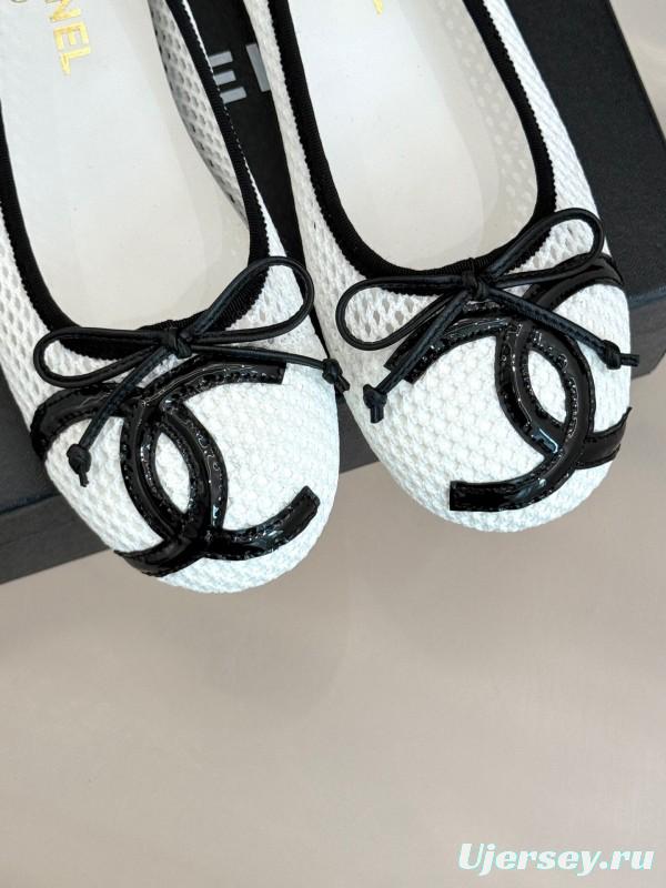 2025 Women Chanel White Black Leather Mesh Ballet Flats KFY00260