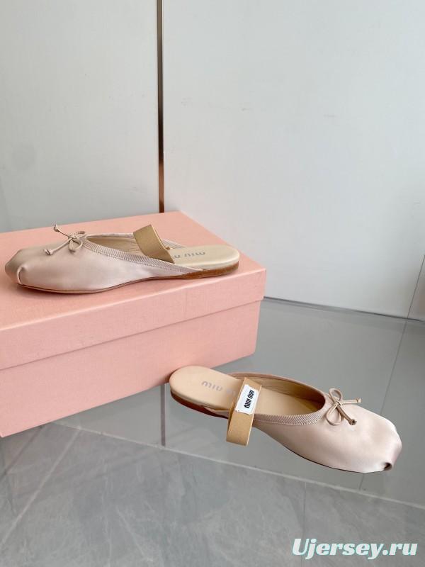 2025 Women Miu Miu Beige Satin Slippers KFY00280