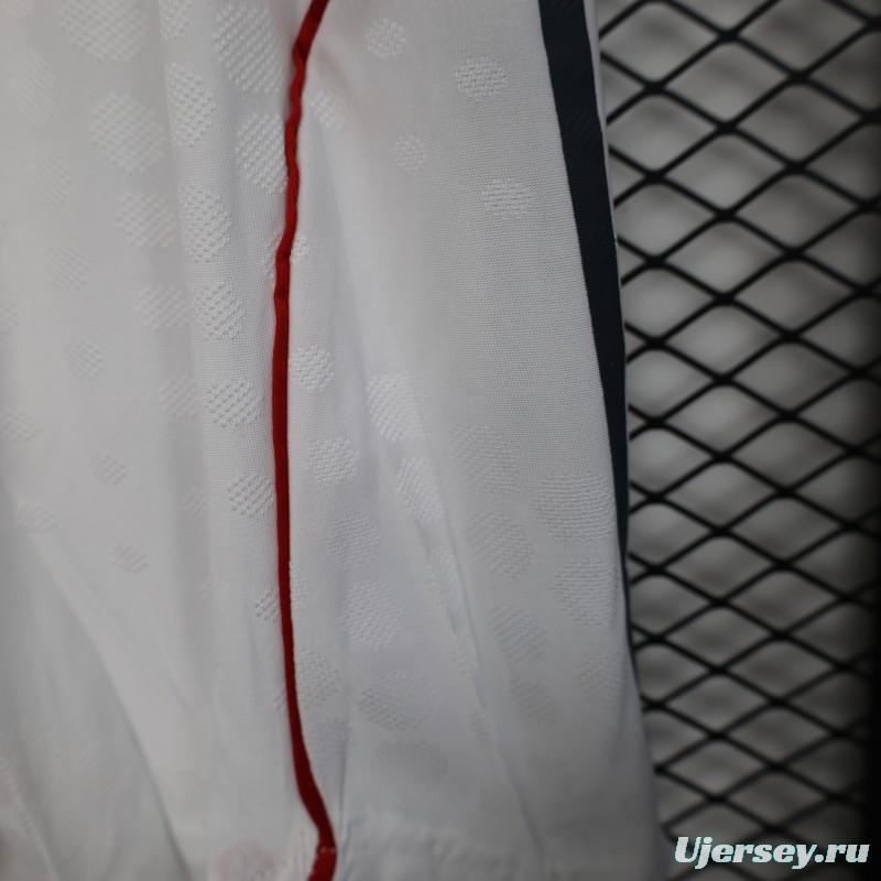 Player Version 25/26 Bayern Munich Home Shorts