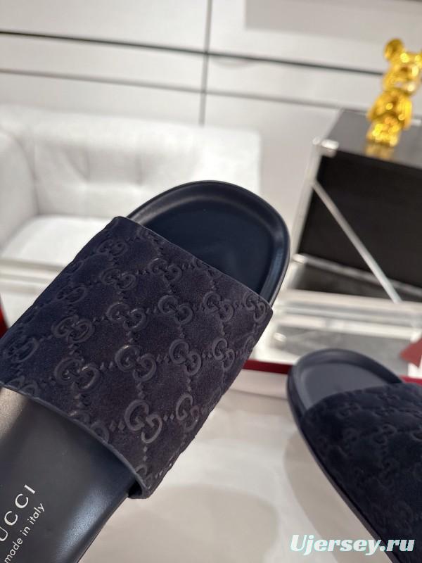 2025 Unisex Gucci Black Velvet Slippers GG Embossed AS00240