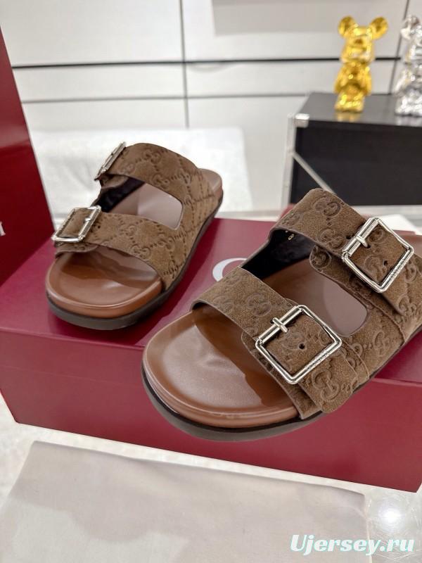 2025 Unisex Gucci Brown Leather Slippers Double G Embossed AS00240