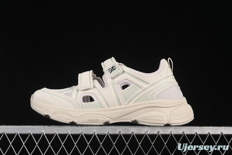 New York Yankees MLB Ace Runner Mask Jane Summer Casual Sandals - 3ASDACE5350CRS