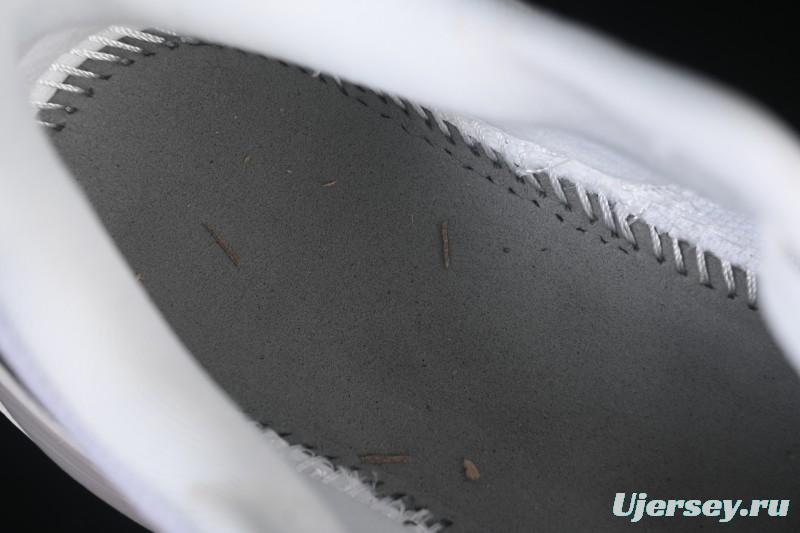 Nike Air Zoom Vomero 18 Cushioned Running Shoes - IB5726-100